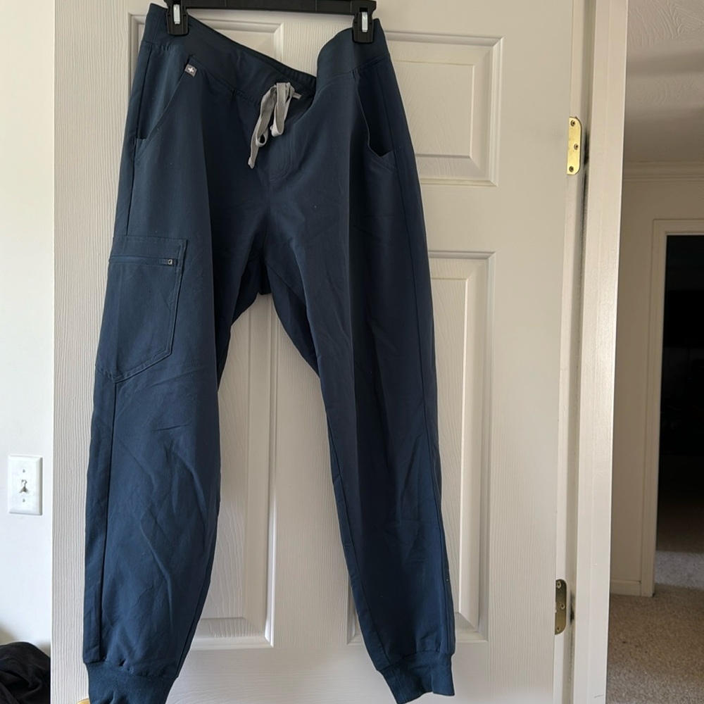 Figs jogger scrub pants